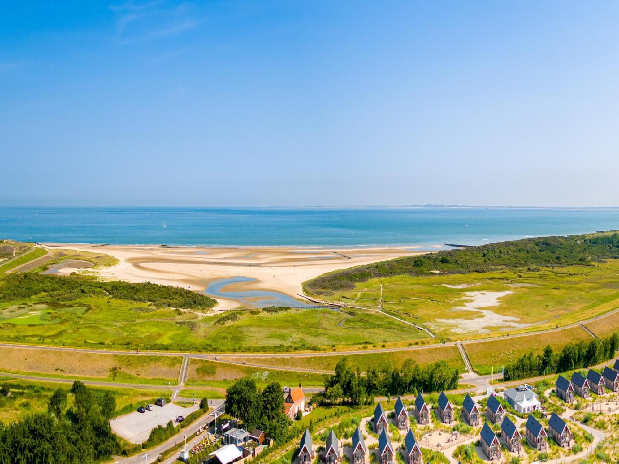 Villa Luxurious With Dishwasher, Only 500 M From The Sea